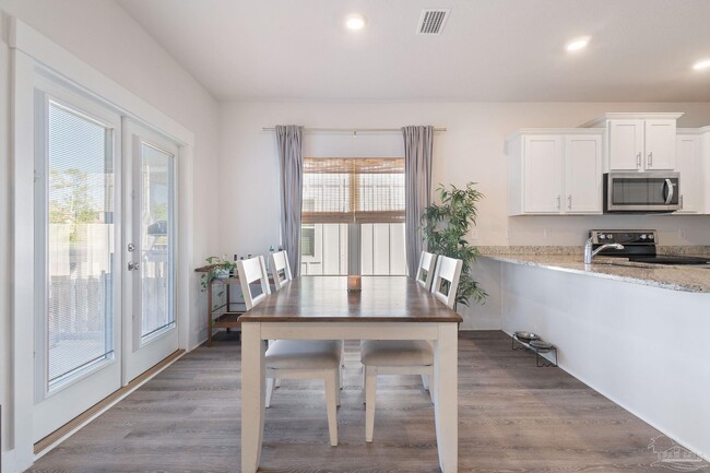 Building Photo - 7861 Evening Glow Dr