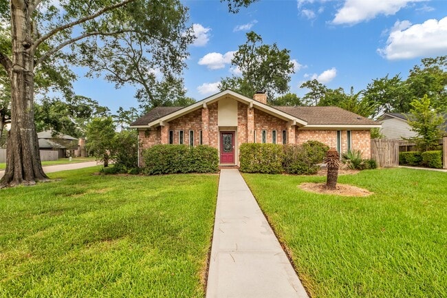 Primary Photo - 3250 Three Pines Dr