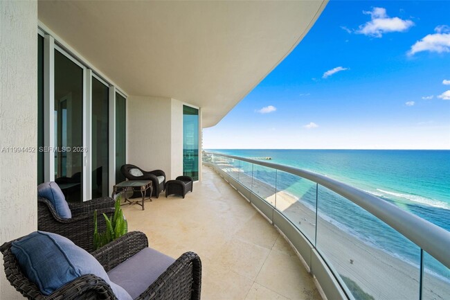 Building Photo - 16047 Collins Ave