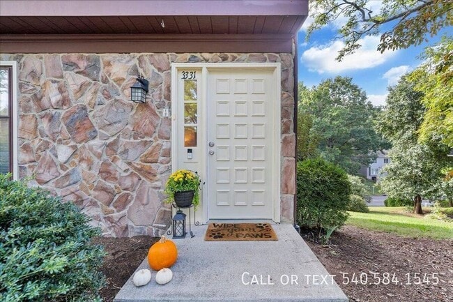 Building Photo - 3331 Stonehenge Square