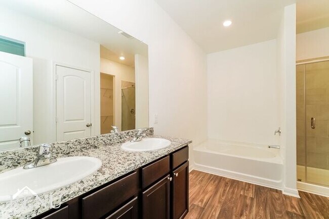 Building Photo - Coming Soon!