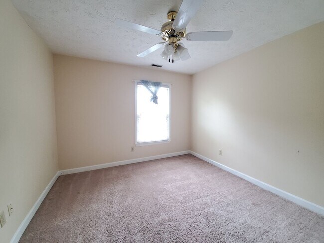 Building Photo - 3508 Gowan Ln