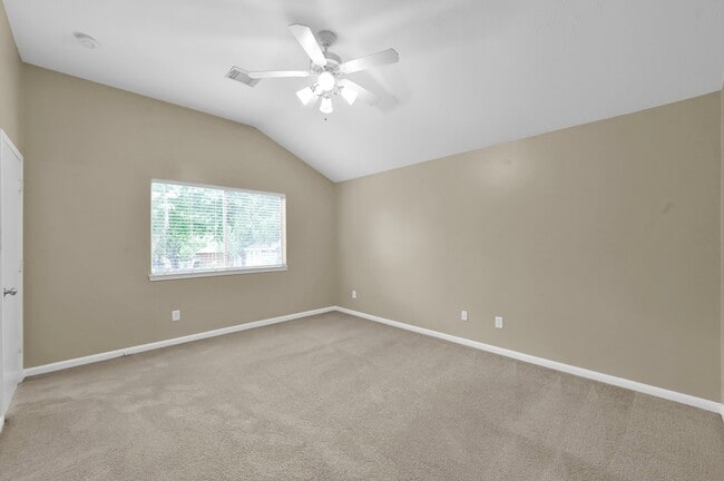 Building Photo - 506 Paradise Ln