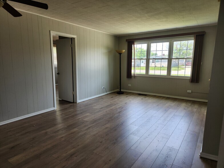 Building Photo - 506 Coral Dr