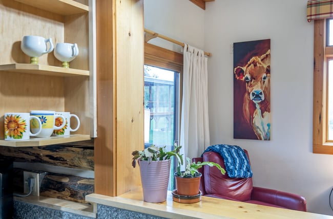 Building Photo - Charming Log Cabin and Carriage House – Do...