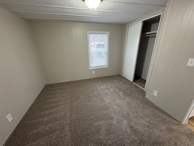 Building Photo - Beautifully Remodeled 3 Bed / 2 Bath Home with Modern Upgrades!