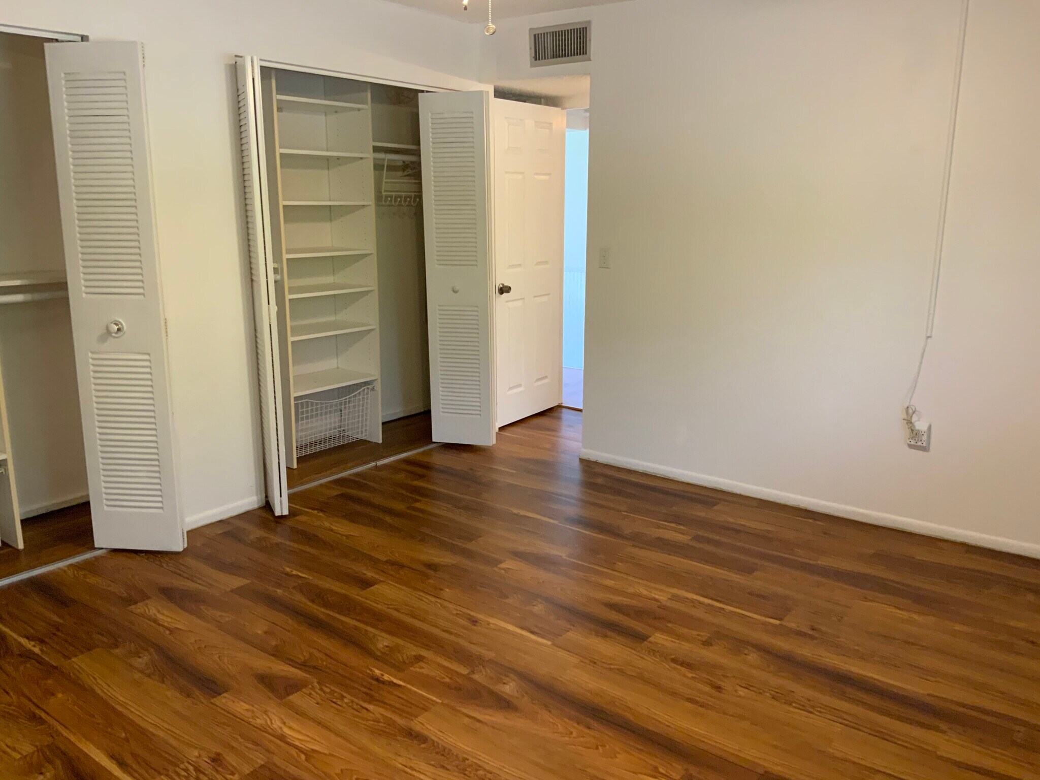 Building Photo - 3135 Shady Dell Ln