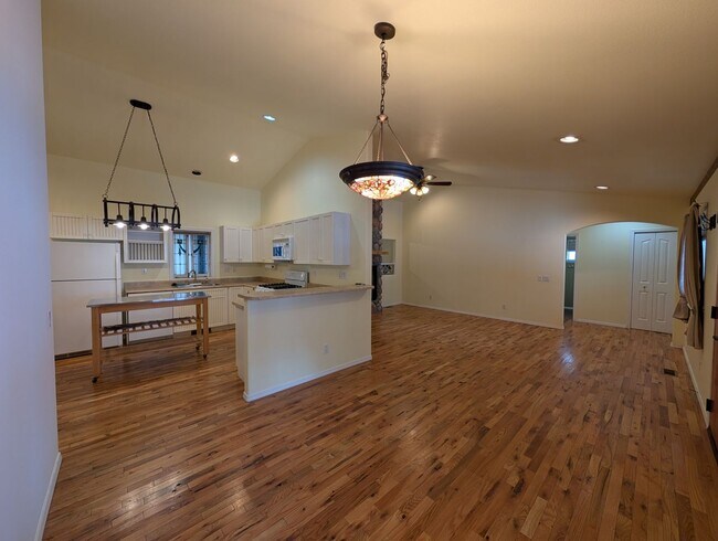 Building Photo - 224 Capitan Cir