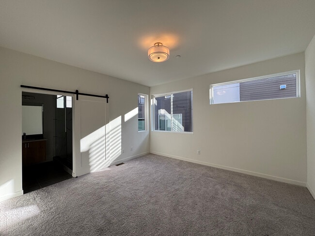 Building Photo - 18526 Wallingford Ave N