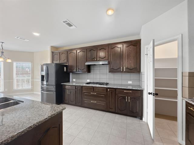 Building Photo - 9433 Chuparosa Dr