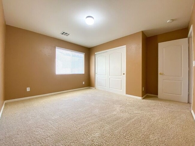 Building Photo - 2700 + Sq ft house with Pool and 3 car garage