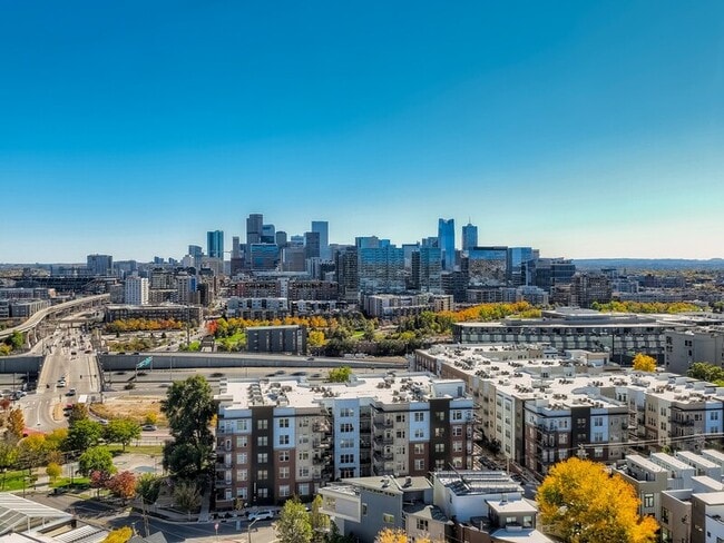 Building Photo - 3229 Quivas St