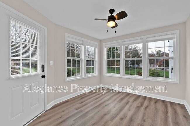 Building Photo - 2215 Lida Ct