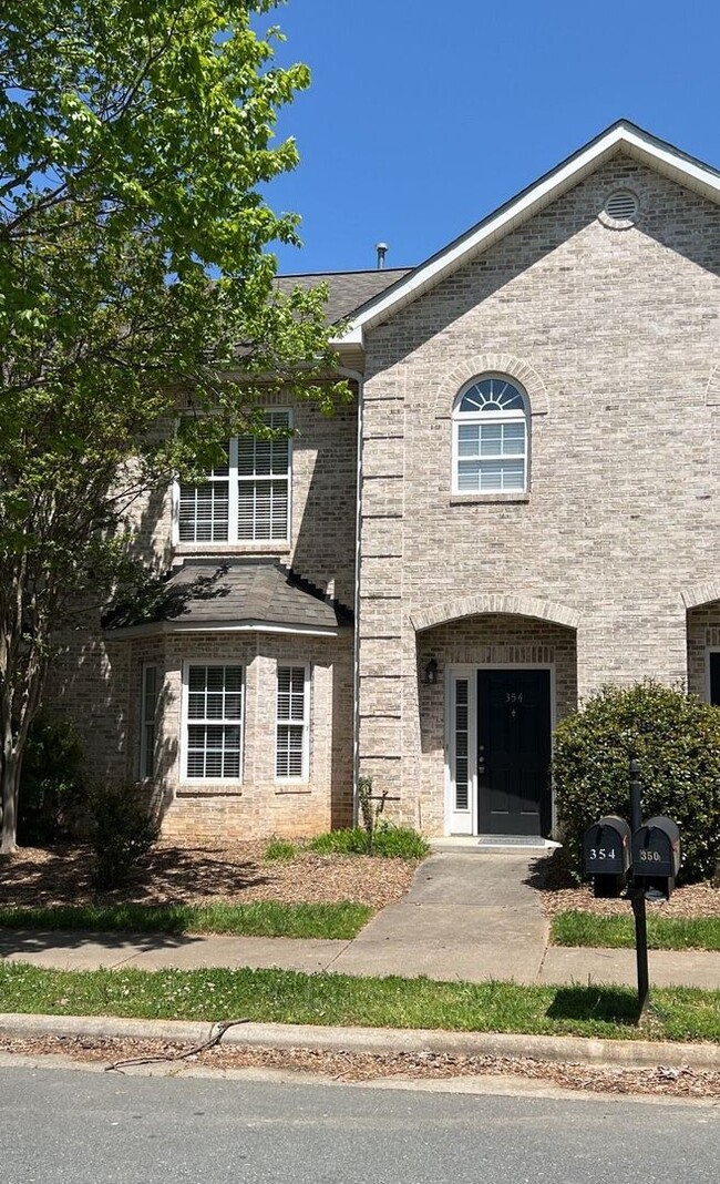 Primary Photo - Townhouse For Rent