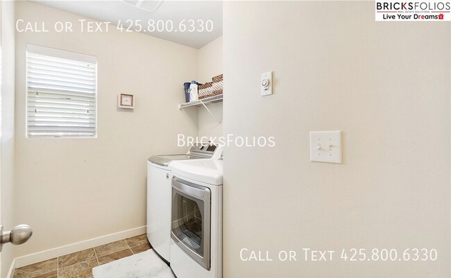 Building Photo - Elevate Your Lifestyle in the Heart of Puy...