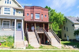 Building Photo - 205 E 6th St