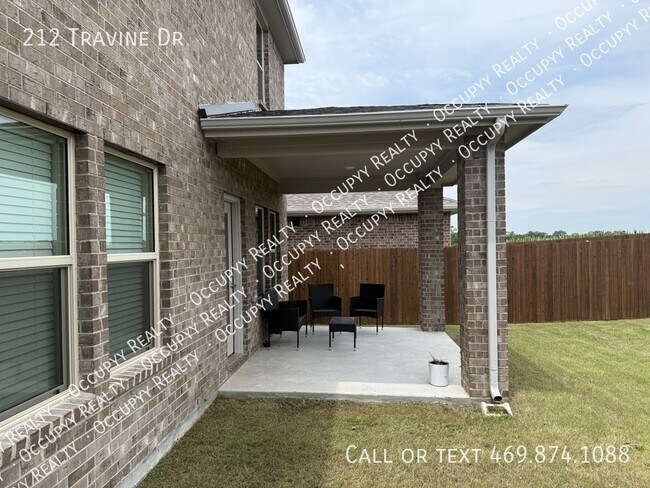 Building Photo - 212 Travine Dr