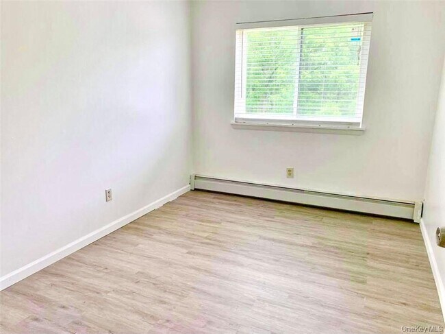 Building Photo - 376 Concord Ln