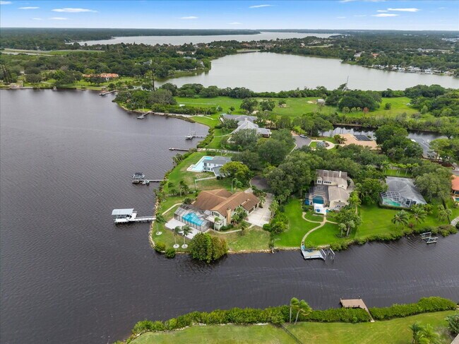 Building Photo - RENT THIS EXTRAORDINARY WATERFRONT HOME