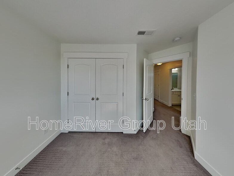 Building Photo - 3628 W 2330 N