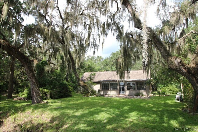 Building Photo - 5245 S Covewood Terrace