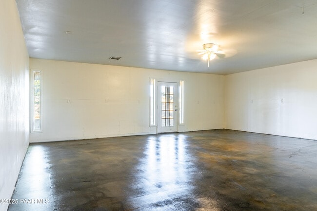 Building Photo - 3225 N Starlight Dr