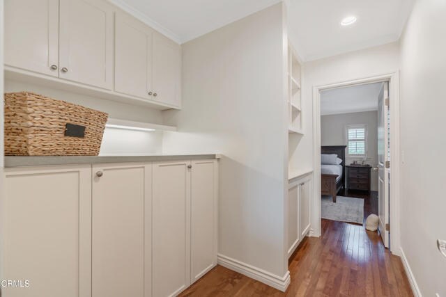 Building Photo - 322 N Mayflower Ave