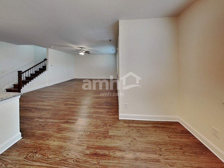 Building Photo - 427 Catawba St
