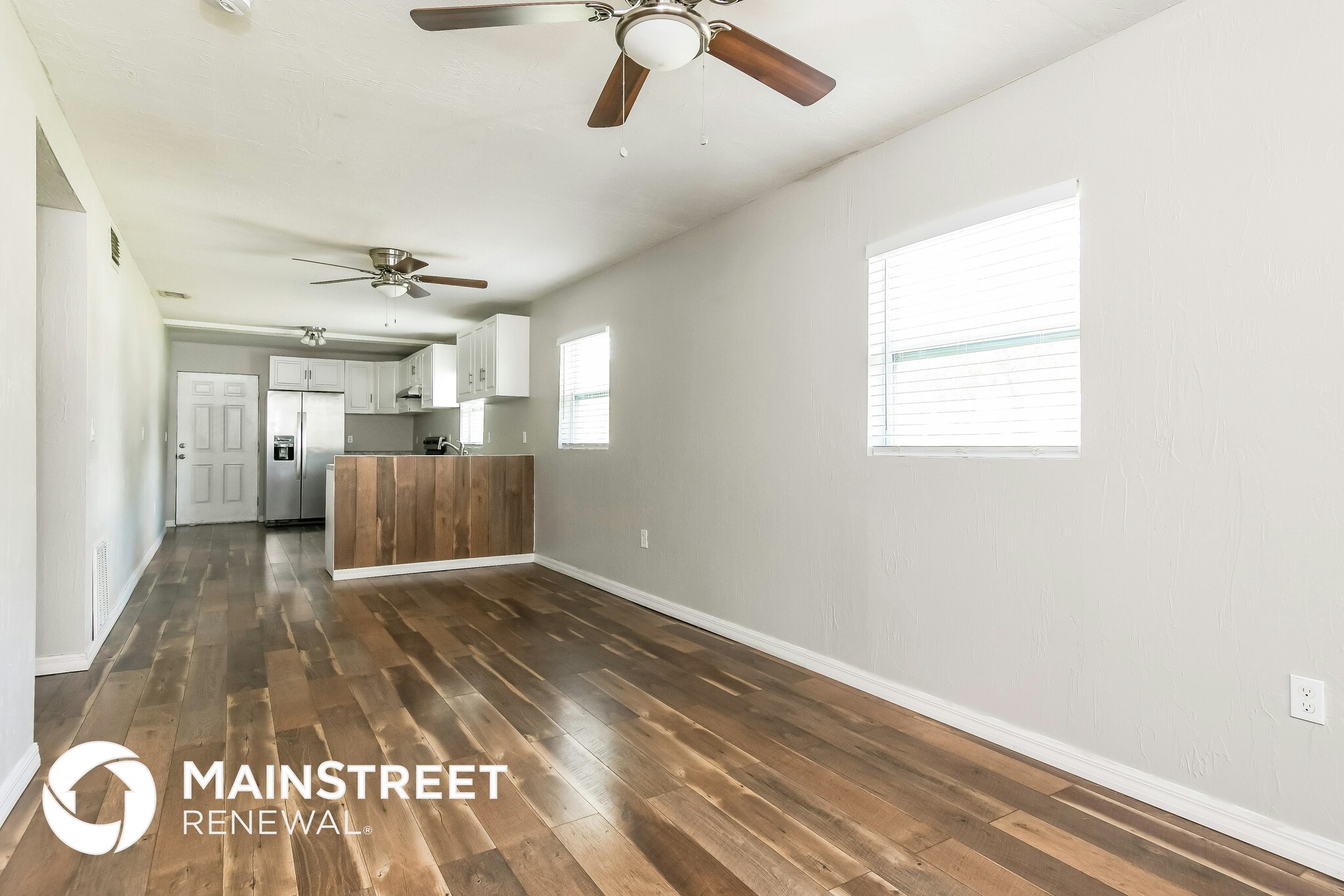 Building Photo - 825 E Jackson Ave