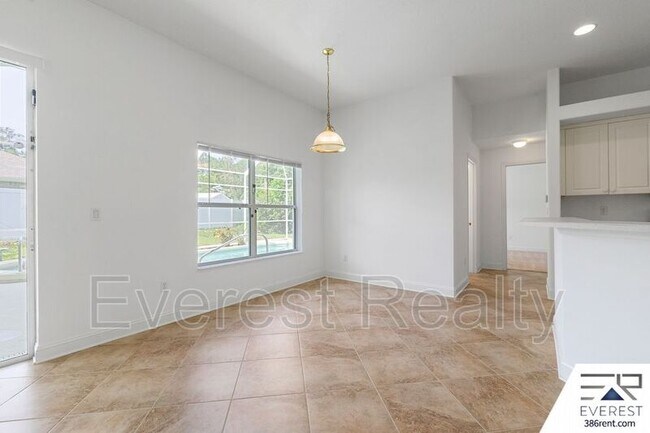 Building Photo - 13 Sleigh Bell Pl