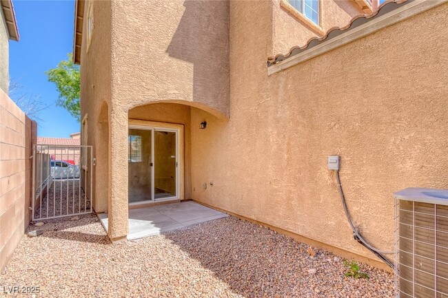 Building Photo - 9835 W Spinnaker Creek Ave