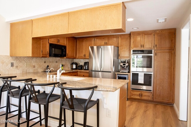 Building Photo - 2794 Parkview Dr