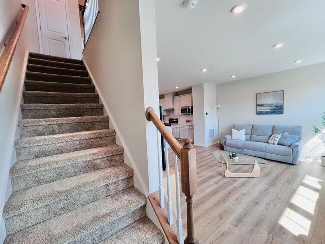 Building Photo - MINUTES TO VRE AND ALL THE CONVENIENCES OF...