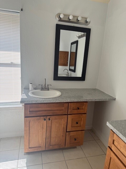 Building Photo - 11922 Sulphur Springs Dr