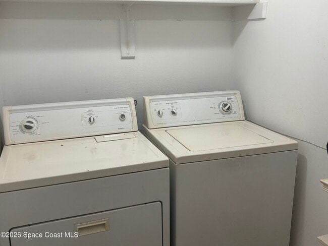 Building Photo - 190 Escambia Ln