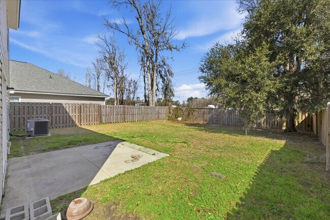 Building Photo - Private Backyard + Pet-Friendly Living Near Pooler & Savannah – Move-In Ready