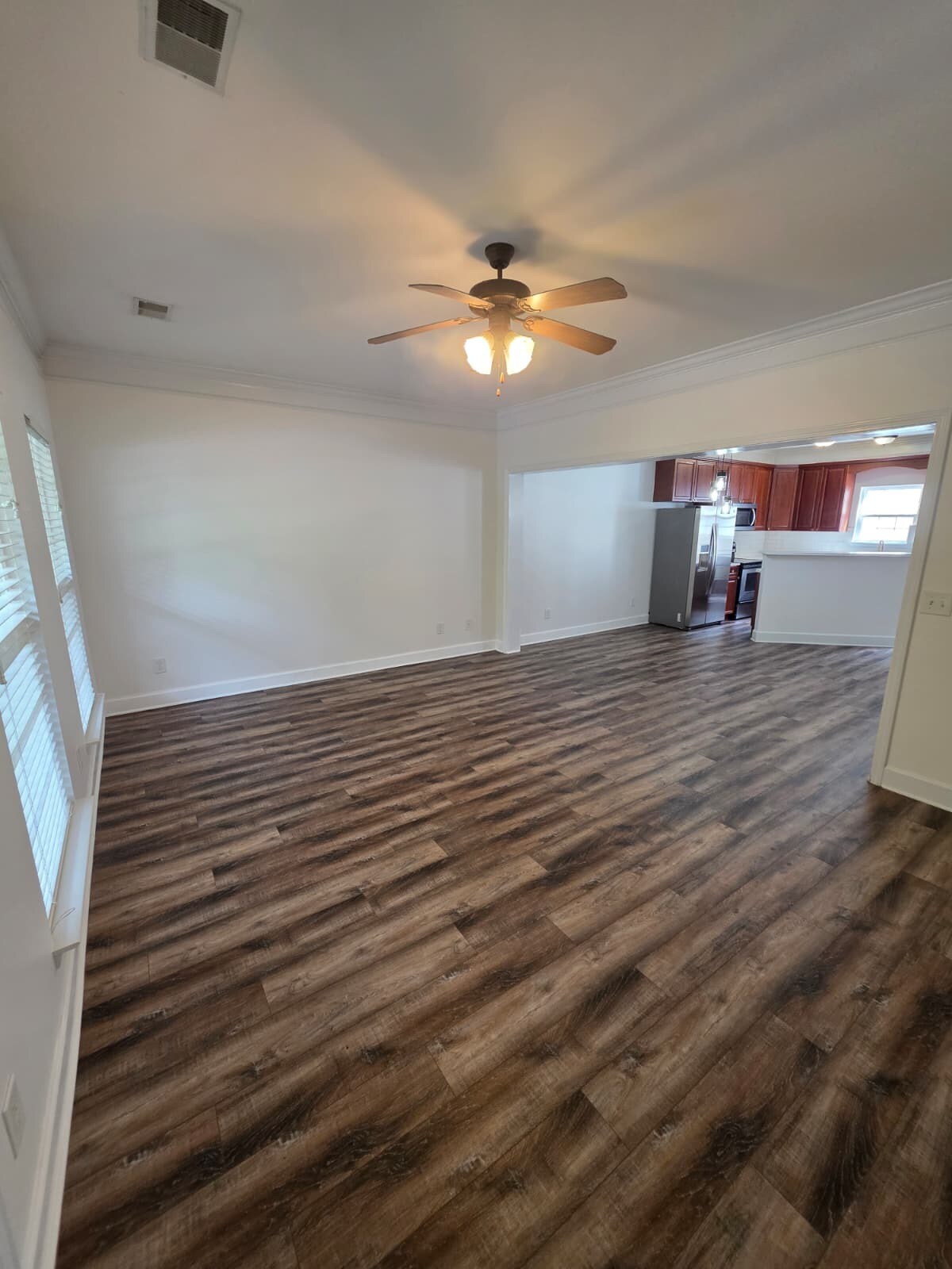 Building Photo - 7025 Sunnywood Dr