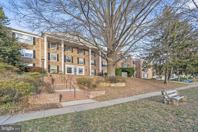 Building Photo - 7640 Tremayne Pl