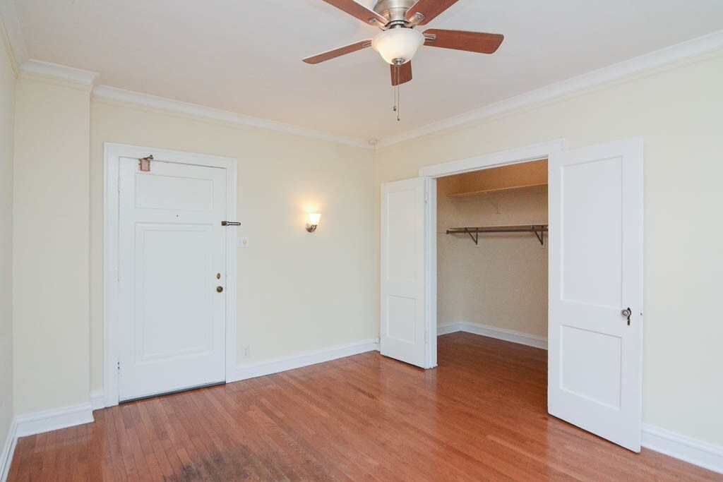 Building Photo - 4349 N Damen Ave