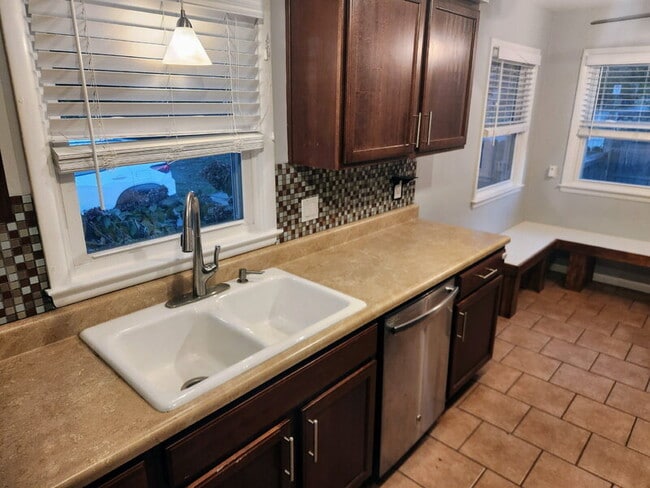 Building Photo - 4001 36th Pl