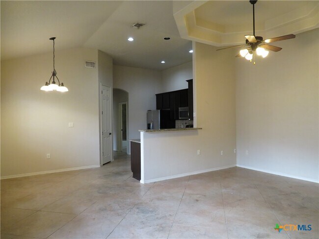 Building Photo - 247 Rosalie Dr