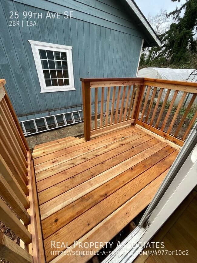 Building Photo - 25 99th Ave SE