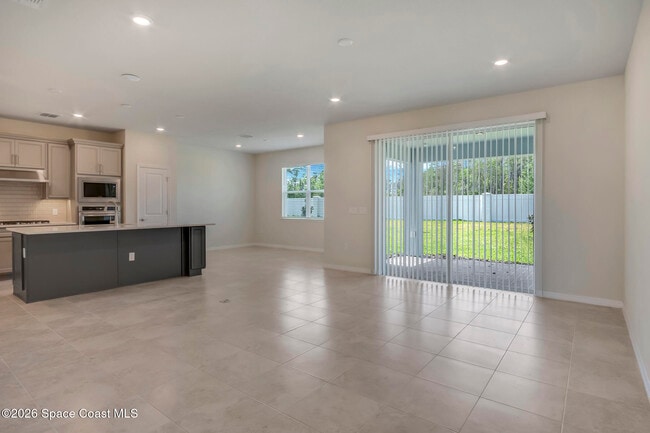 Building Photo - 10369 Pk Ests Ave