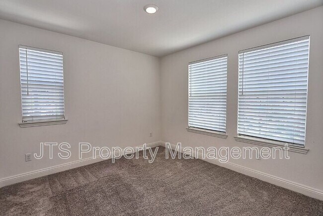 Building Photo - 4268 Emerald Gate Ln
