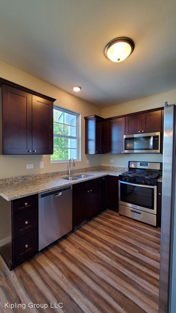 Building Photo - 2 br, 1.5 bath House - 352 Tall Tree Lane