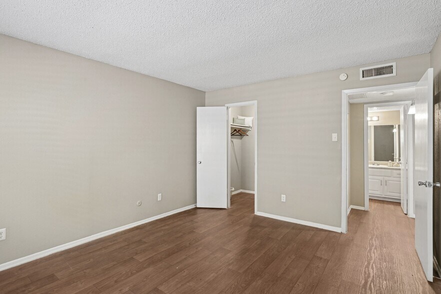 Building Photo - The Venue at Greenville