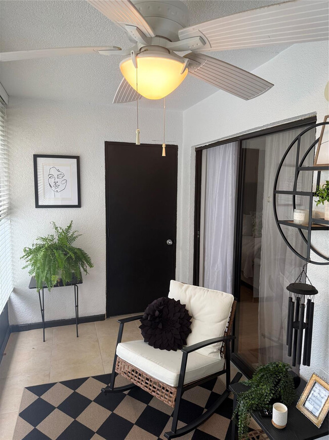 Building Photo - 15126 Ashland St