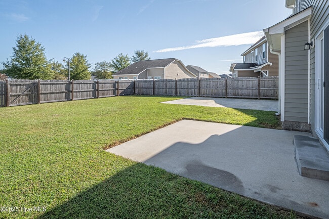 Building Photo - 808 Jade Ln