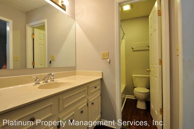 Building Photo - 2 br, 2.5 bath House - 232 Hembree Park Ter