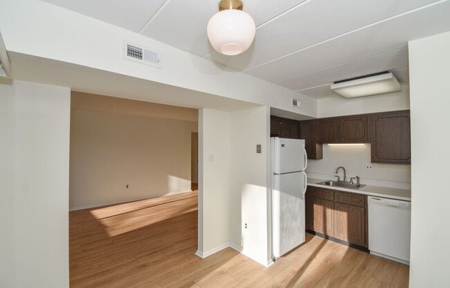 Building Photo - 6-1 Aspen Way